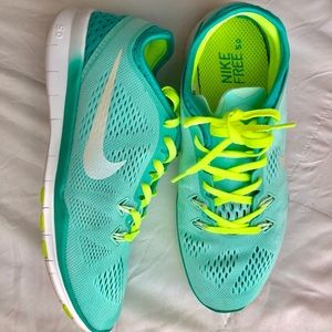 Nike Free 5.0 shoes